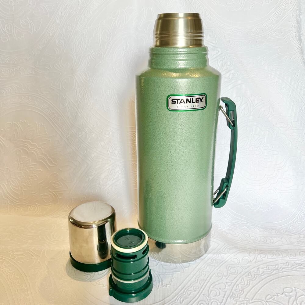 Stanley Classic 2 Quart Legendary Thermos Bottle Hammertone Green Camping Bottle